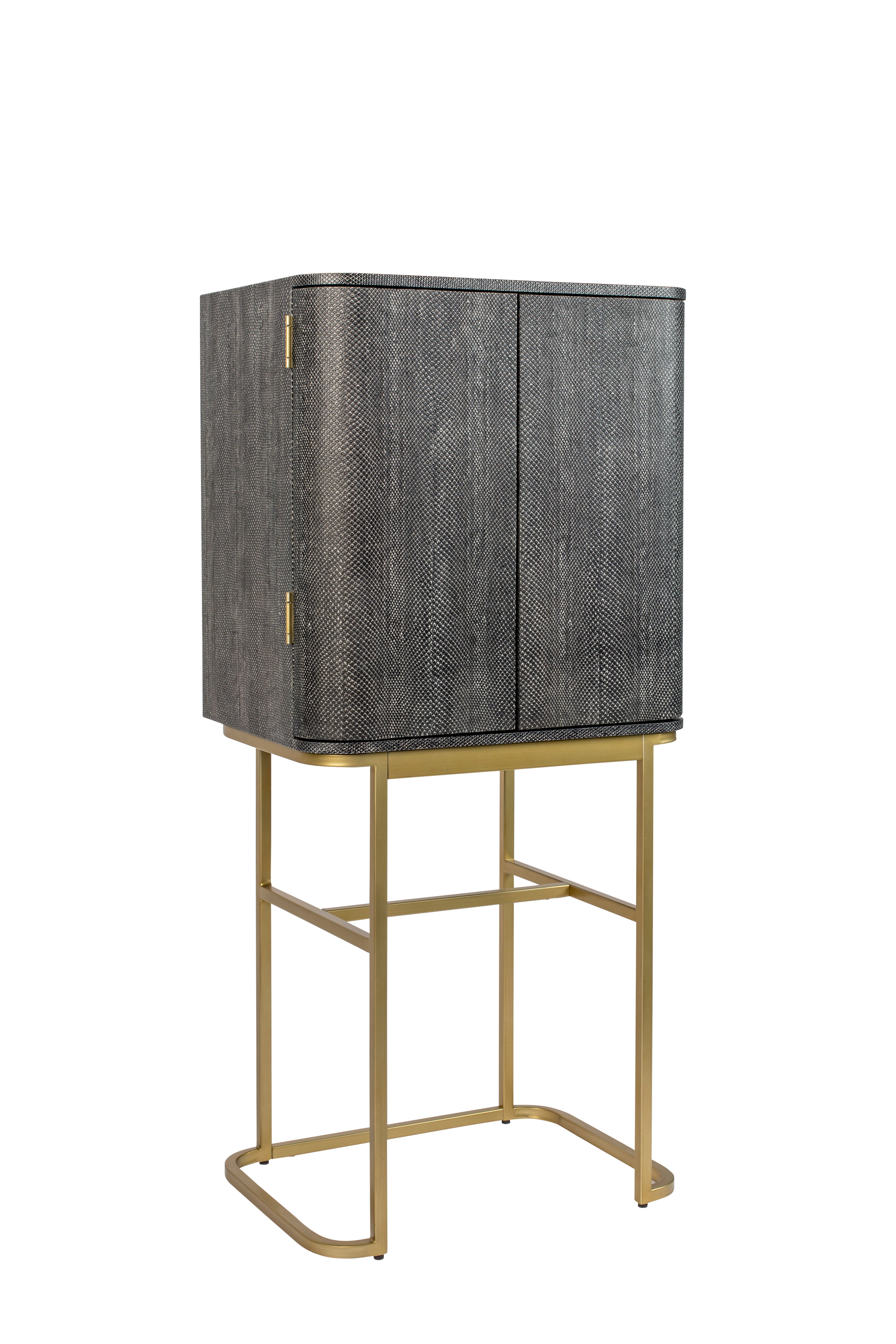 Bold Monkey Ava Morgana Snake Drinks Cabinet